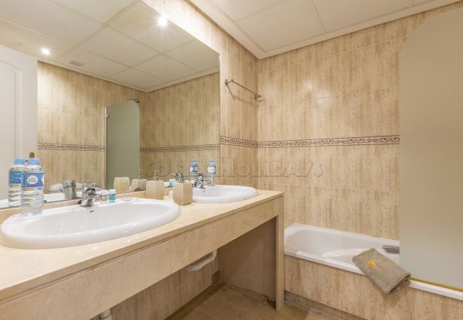 Apartment in Manilva - marina duquesa 1044 Apartment in Manilva - marina duquesa 1044